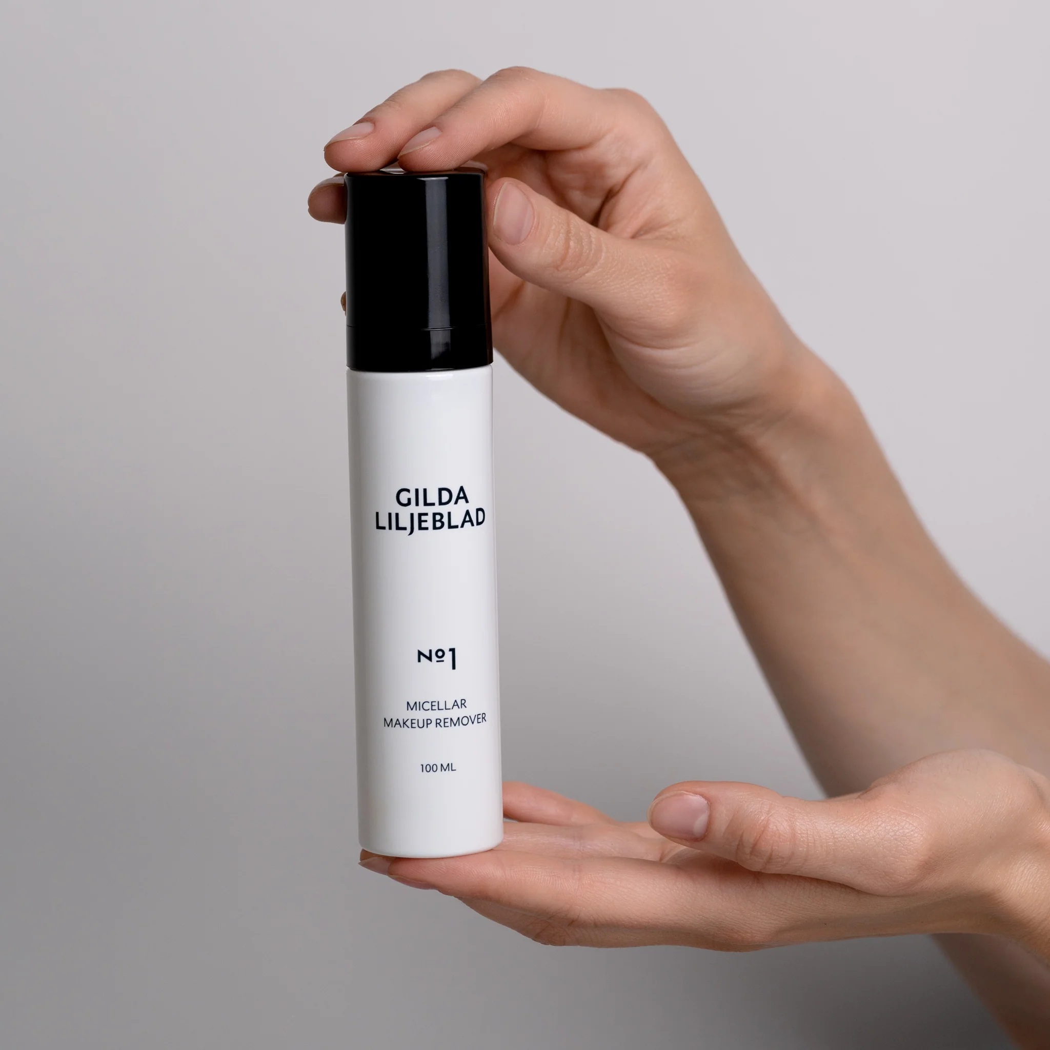 FB_micellar_makeup_remover_2048x2048px_2048x2048