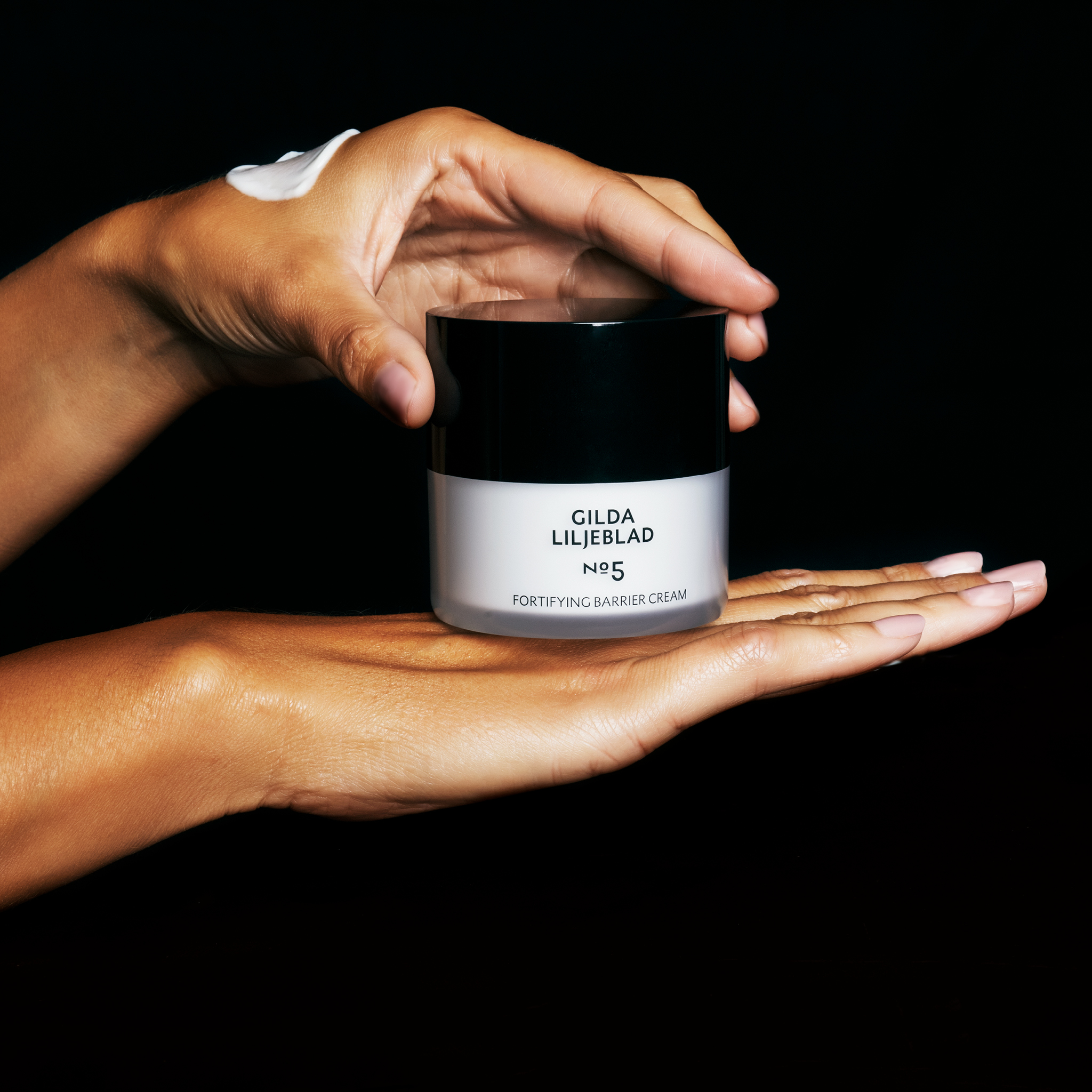 FB_fortifying barrier cream_2048x2048px